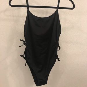Solid & Striped Lily swimsuit. Black. NWT. S.